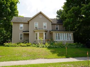 27 W Van Buren St, Oswego, IL