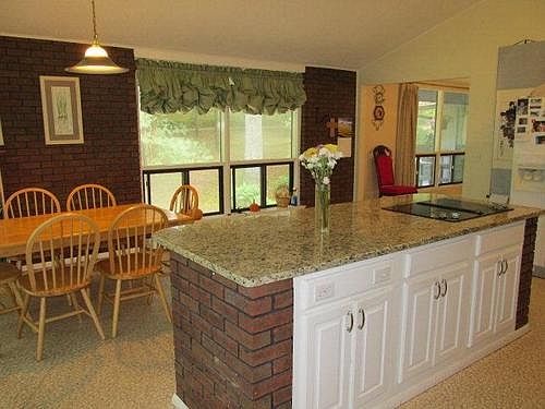 4th image of 930 Georgetown Rd
