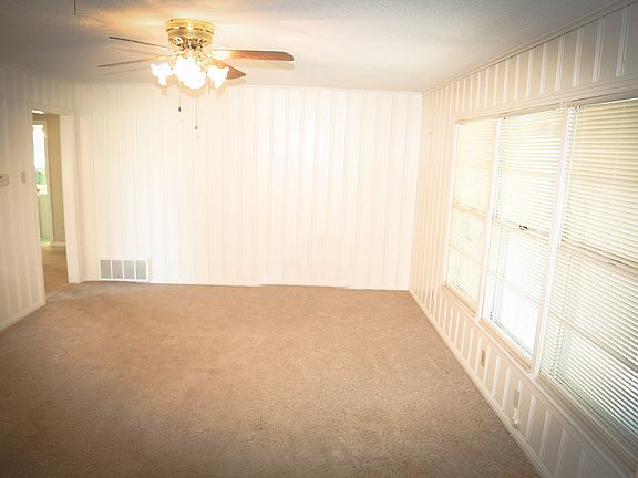 5th image of 2208 Lake Air Dr