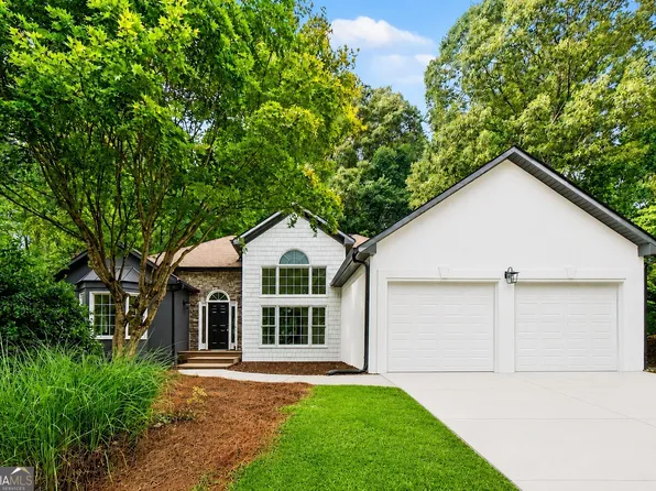 265 Lakeview Ln, Hiram, GA 30141