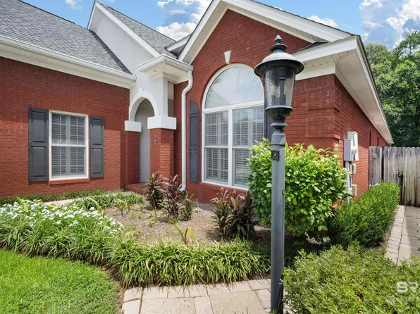 715 Natchez Trail Ct, Mobile, AL 36609