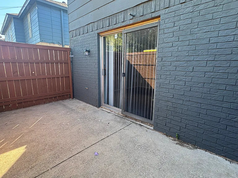 3813 Coates Cir — Photo 29