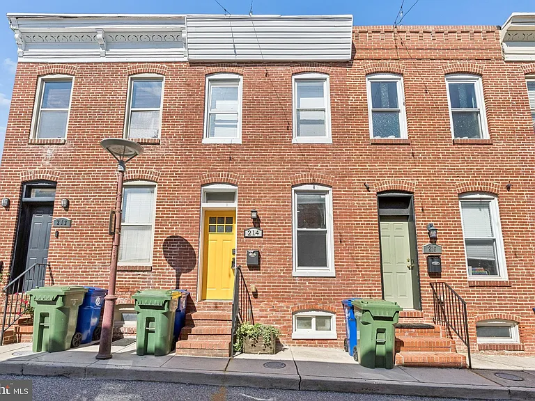214 N Madeira St — Photo 1