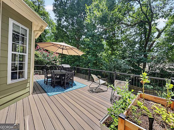 4th image of 242 Independence Ln