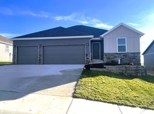 1696 E Charlton St, Republic, MO 65738