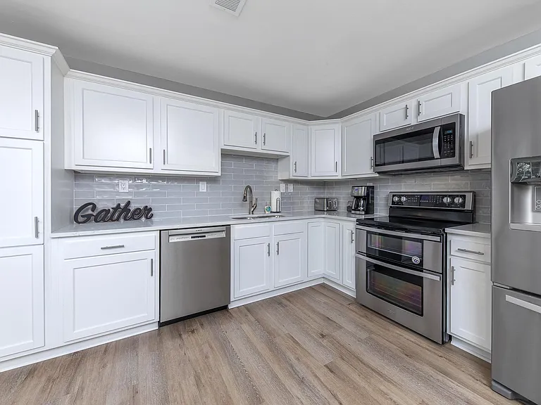 1021 Olympia Dr — Photo 10