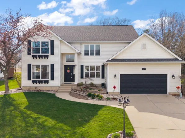 24 Kincraig Dr, Valparaiso, IN 46385