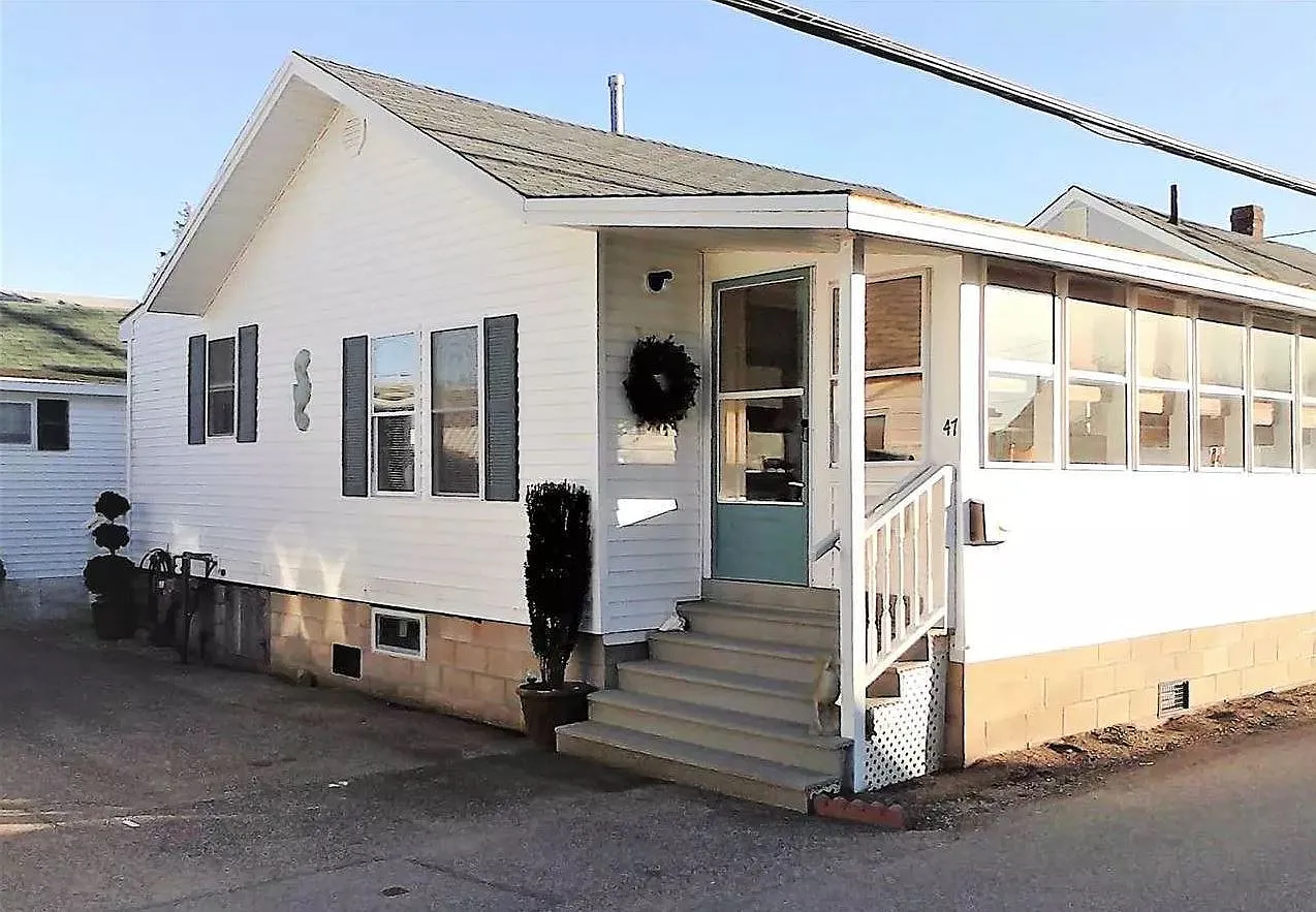 2 bed, 639 sqft, $2,000 — Photo 1