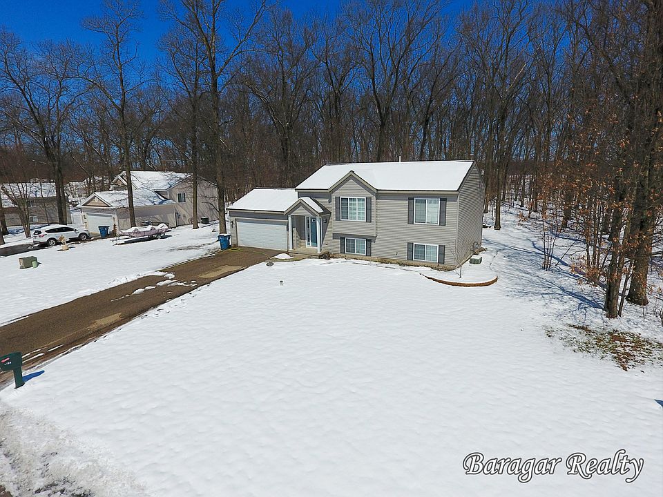 1st image of 4758 Whitefish Woods Dr