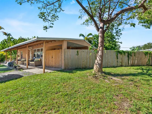 2481 NE 15th Avenue, Pompano Beach, FL 33064