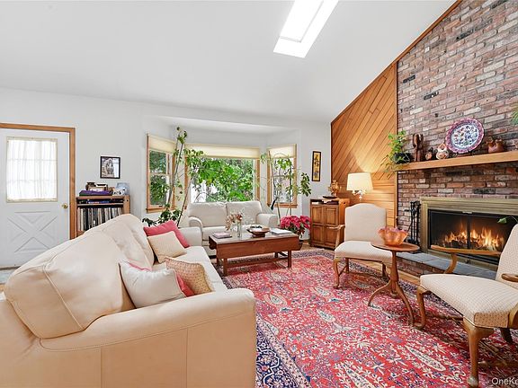 5th image of 318-B Mill Road