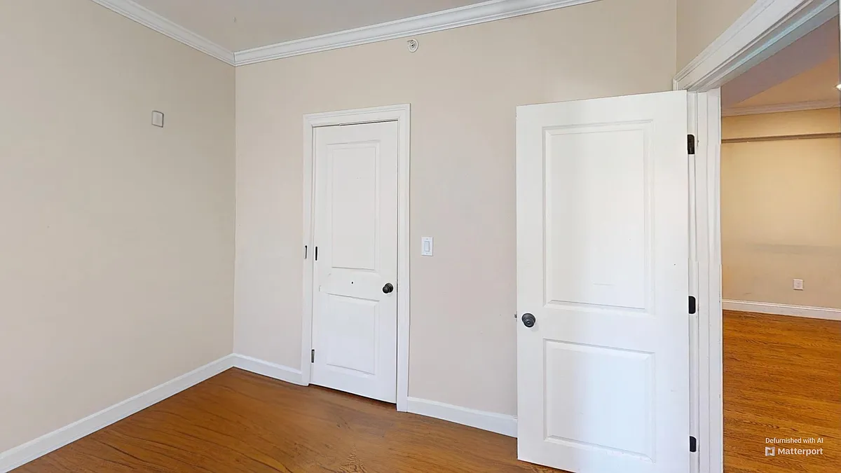 Building Photo - 2973 Washington St #3L