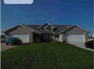 2868 Carolina Cherry Dr, Suamico, WI 54313