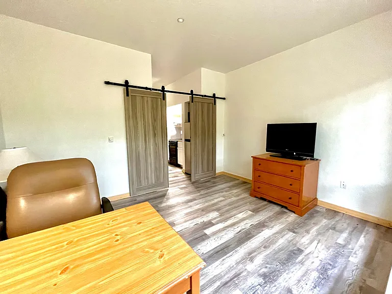 Ski Town Apartments — Photo 145