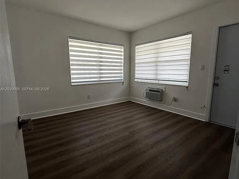 2191 NE 167th St #1 — Photo 2