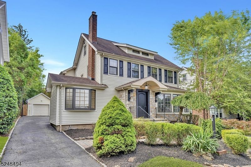 1st image of 25 Linden Ave