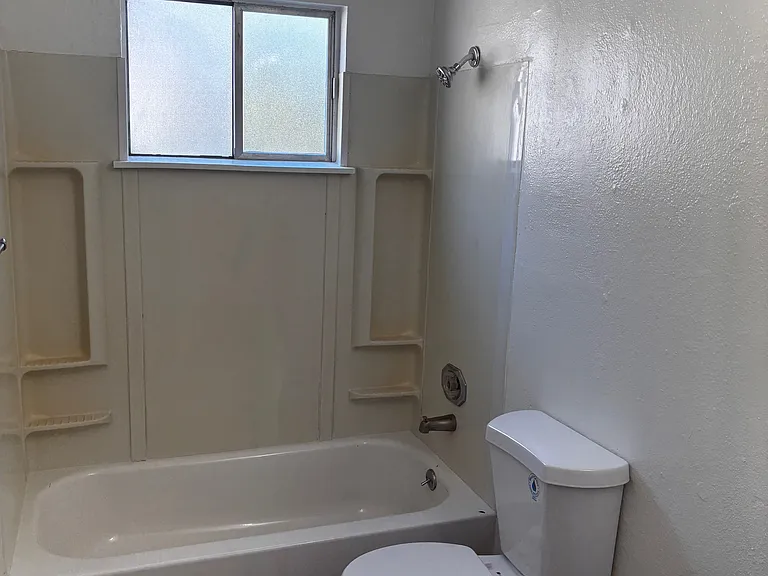 1872 5th Ave #14 — Photo 11
