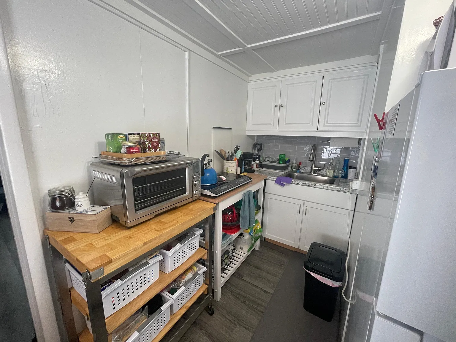 Studio, 375 sqft, $1,280 — Photo 3