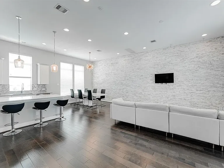 8409 Hempstead Rd #A — Photo 11