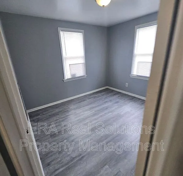 2065 W Mound St — Photo 21