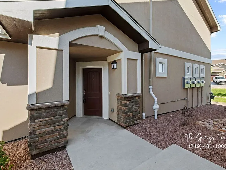 756 Brambleberry Hts — Photo 2