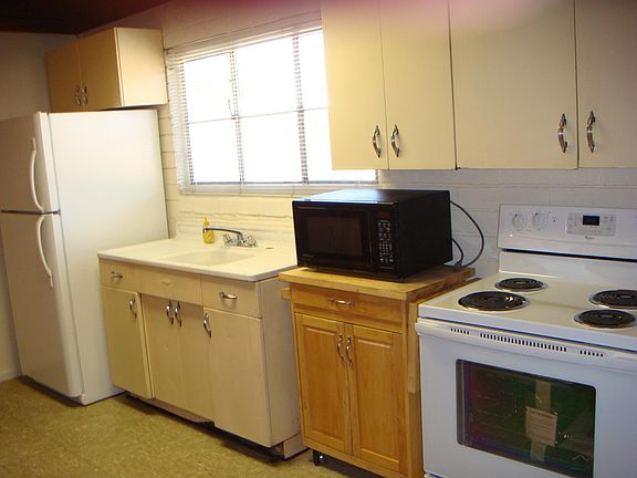 4th image of 308 W Glenrosa Ave