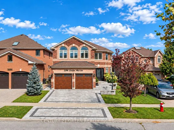 2296 London Mist Ct, Mississauga, ON L5M 5Y4