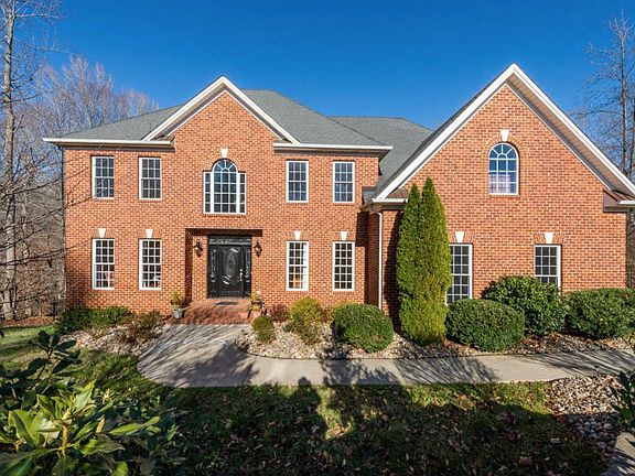 3rd image of 105 Raven Stone Ct
