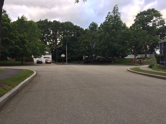 3rd image of 4 Bald Hill Ln