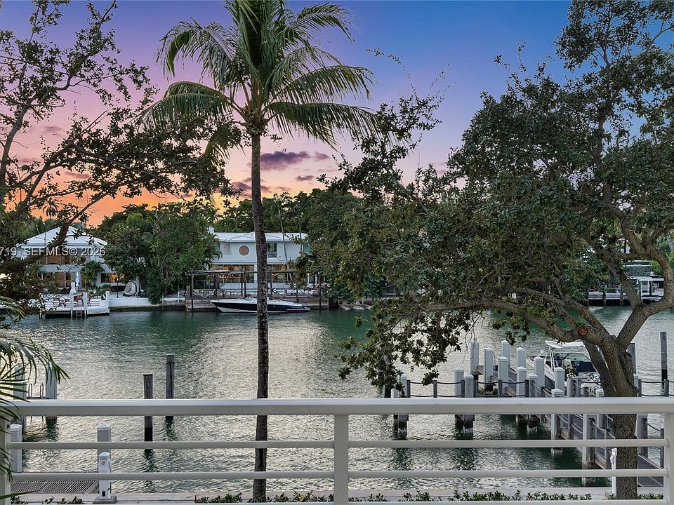 1st image of 6109 W Laguna Dr W #6109