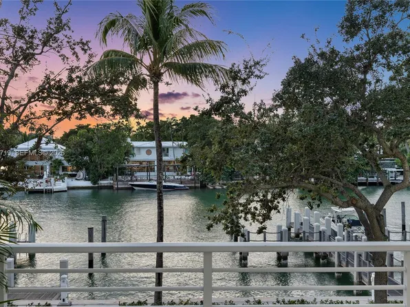 6109 W Laguna Dr W #6109, Miami Beach, FL 33141