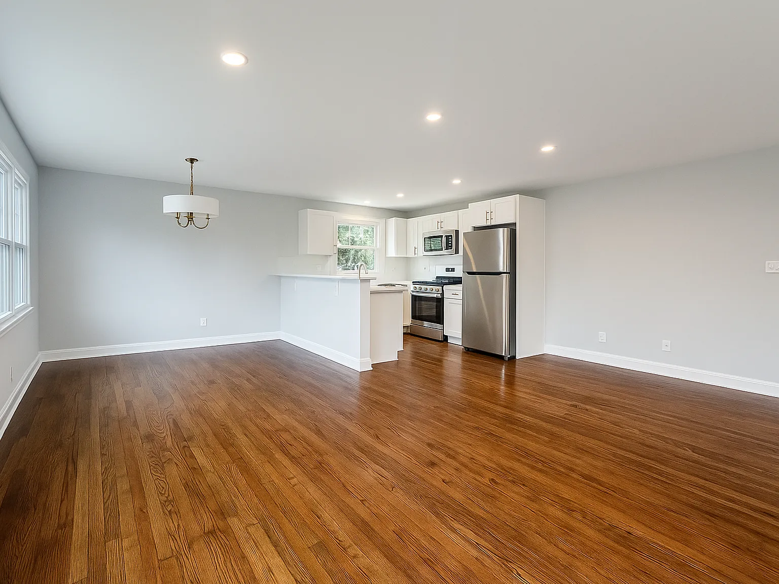 Jefferson Apartments — Photo 1
