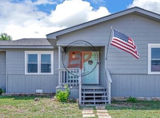 1506 W 6th St, Mc Gregor, TX 76657