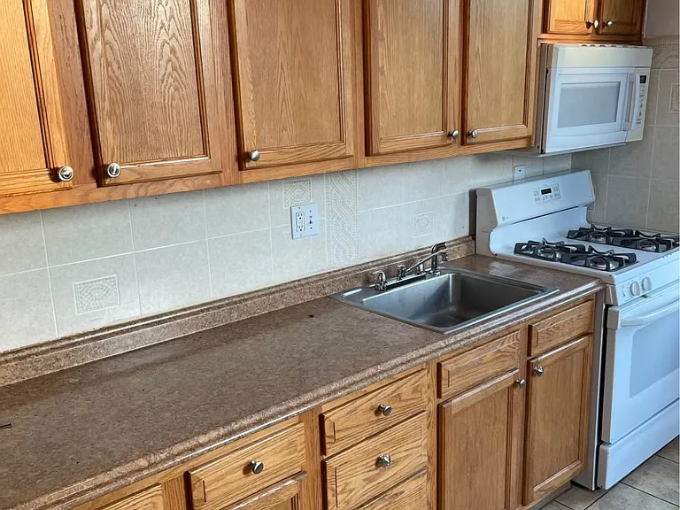 3001 Southern Ave #3 — Photo 5