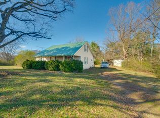 3036 York Rd, Pleasant View, TN 37146
