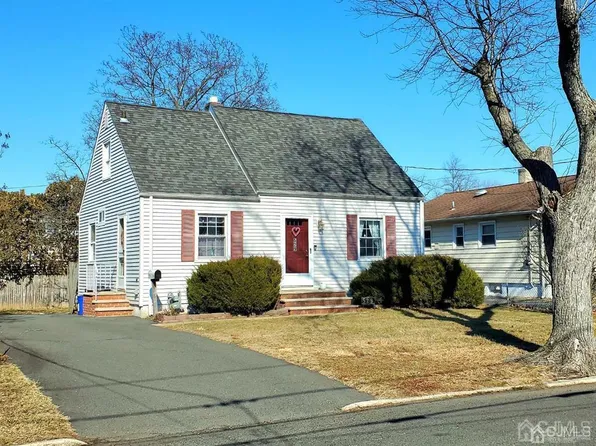 529 Edgeworth St, Middlesex, NJ 08846
