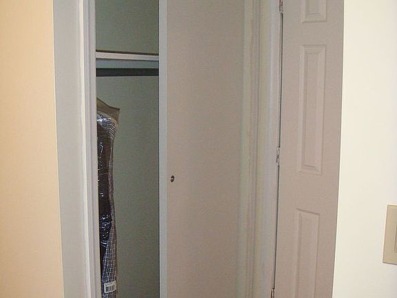 5th image of 2168 35th St APT 3D