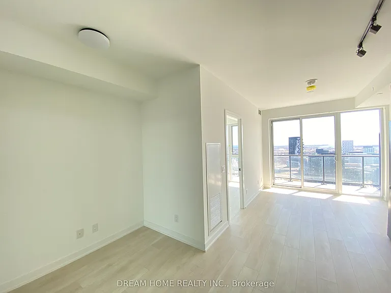 5 Defries St #911 — Photo 16
