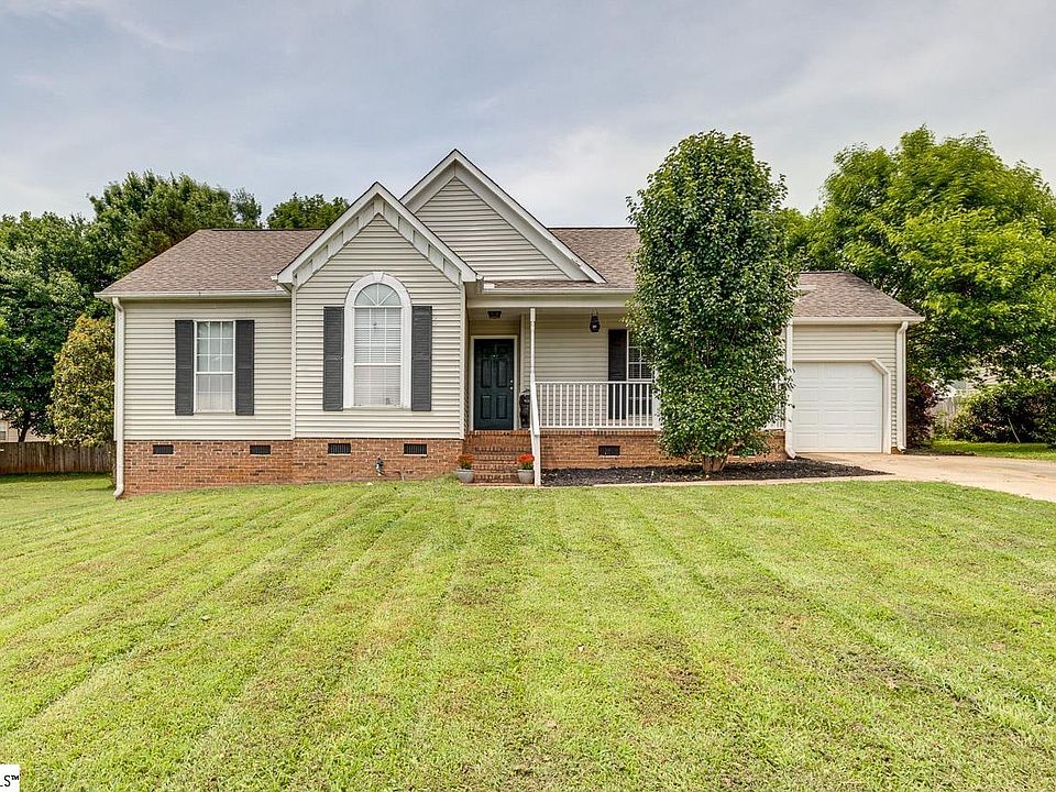 1st image of 407 Fairdale Dr