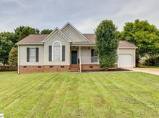 407 Fairdale Dr, Simpsonville, SC 29681