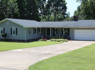 182 Roosevelt Blvd, Commerce, GA 30529