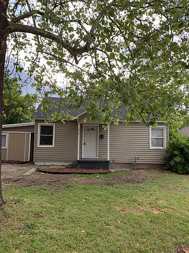 217 S Arrington Dr Photo 1