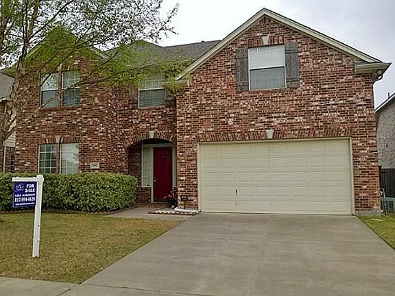 2nd image of 2502 Lakewood Ct