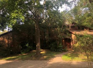 2205 Pine Dr, Friendswood, TX 77546