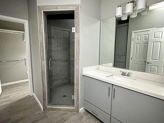 4th image of 1805 Angelina Dr #2