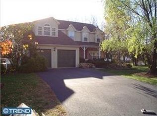 2716 Woodland Way, Gilbertsville, PA 19525