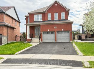 28 Laurentide Cres, Brampton, ON L6P 1Y4