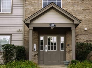 1200 Pickings Pl UNIT 202, Middletown, KY 40243