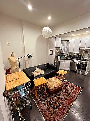 1st image of 611 E 11th St #4
