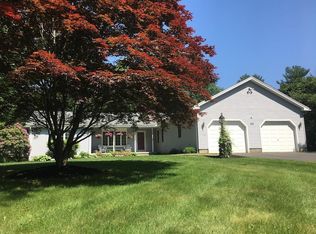 32 Gilbert Rd, Southampton, MA 01073